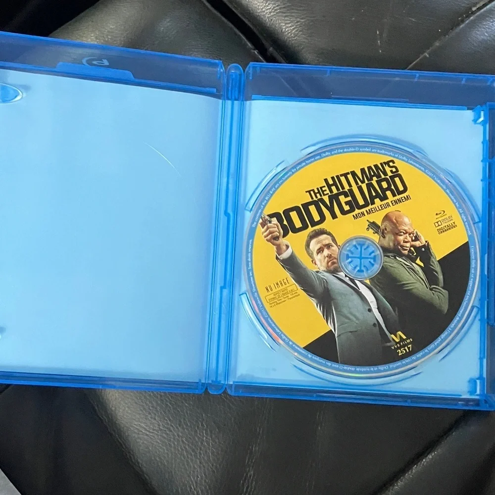 The Hitman's Bodyguard Blu-ray with Ryan Reynolds & Samuel Jackson - Picture 7 of 8